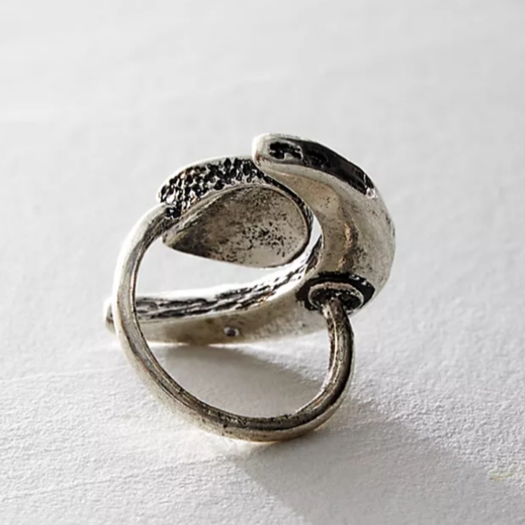 New with Tags Free People Crescent Moon Ring Turquoise Blue Size 8 SOLD OUT - Picture 2 of 3